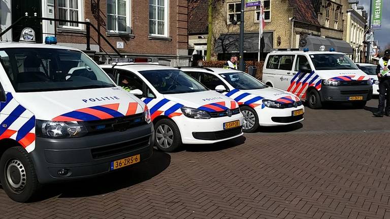 De actie in Etten-Leur (Foto: Politie Zeeland-West-Brabant)
