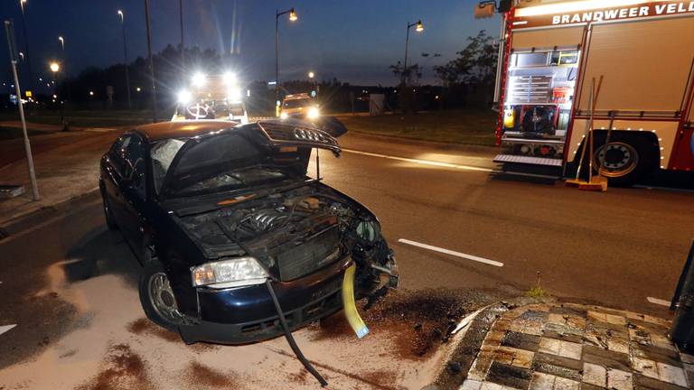 De bestuurder vluchtte na het ongeluk. (foto: SQ Vision)