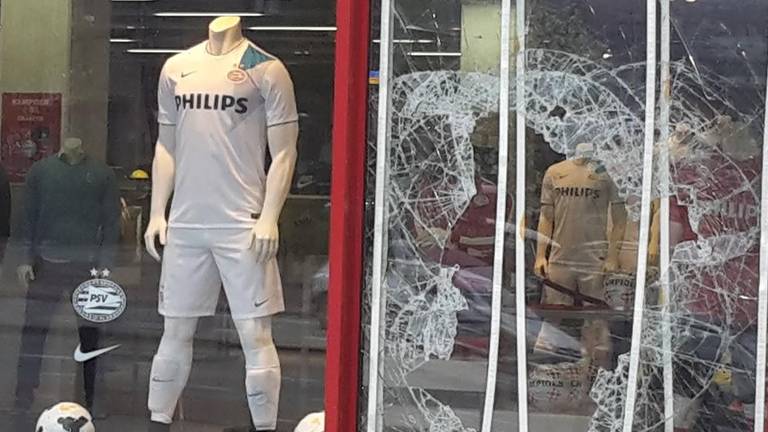Fanshop PSV in Eindhoven geplunderd