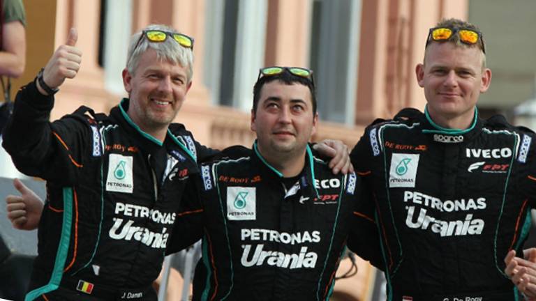 Jurgen Damen (links) en Gerard de Rooy (rechts) voor start Dakar 2015.