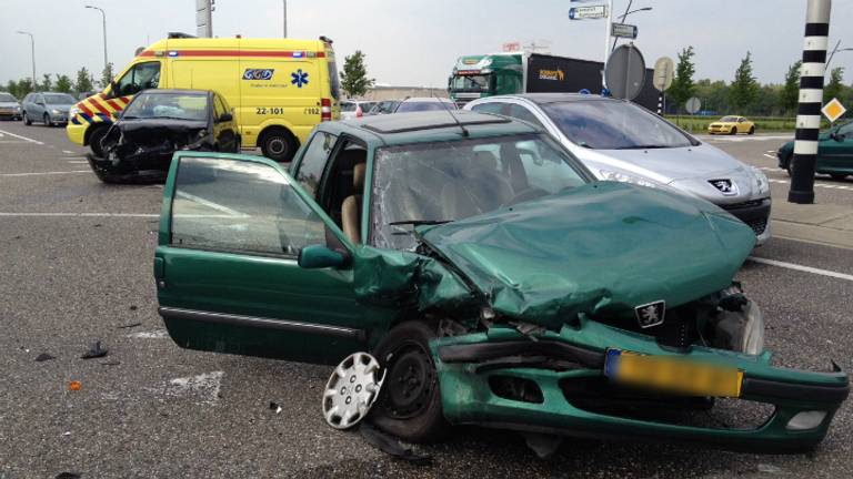 Van de auto is niet veel over. (Foto: SQ Vision).