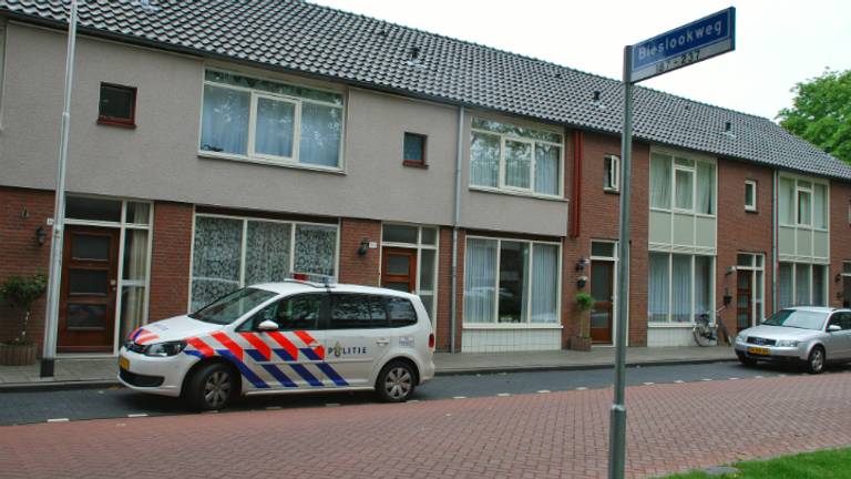 De overval mislukte, omdat de bewoner snel de deur dichtdeed. (Foto: Toby de Kort/De Kort Media0.