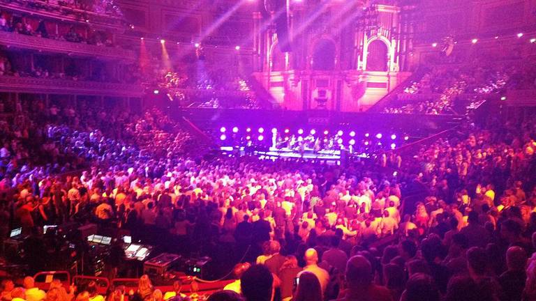 Magisch concert van Guus Meeuwis in de Royal Albert Hall in Londen