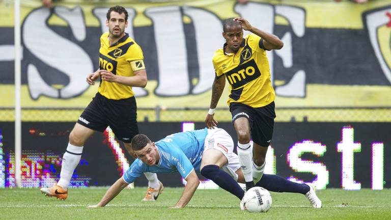 NAC'er Ruben Ligeon aan de bal (foto: VI Images)