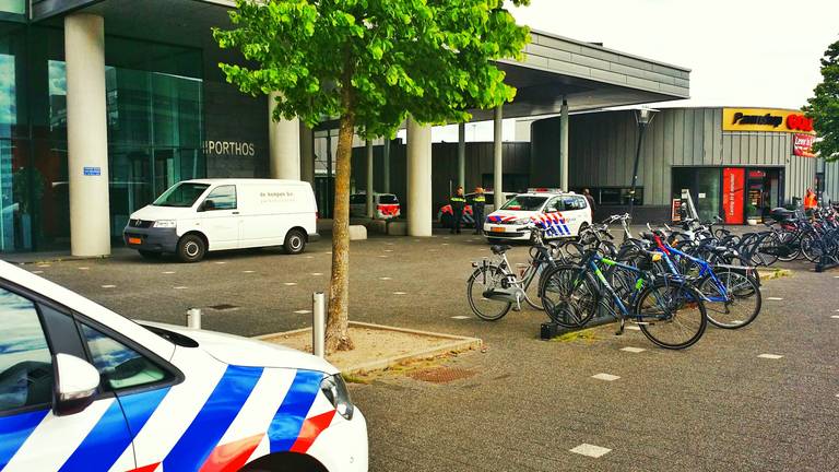 Bewoonster betrapt dieven in huis (foto: Fons Hendriks/Hendriks Multi Media)