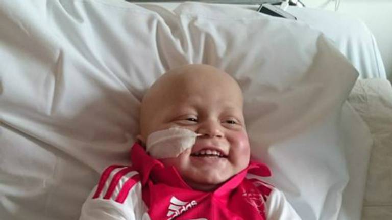 Nathaniël Roggeveld hoopt begin juni naar Amerika te gaan voor zijn behandeling. (Foto: Facebook Nat