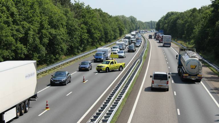 Ongelukken op de A67 zorgden voor files (Foto: AS Media)