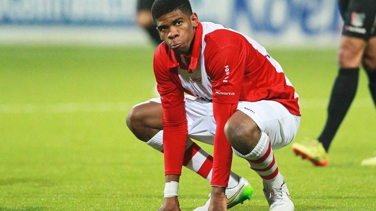 Luis Pedro in het shirt van FC Emmen (foto: VI Images)