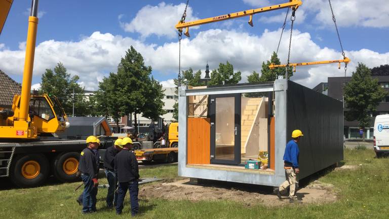 Eerste containerwoning in hartje Breda hele onderneming