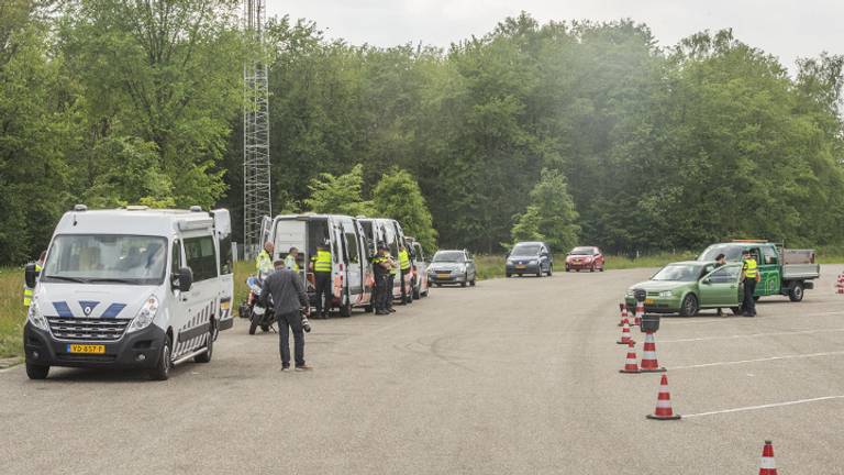 Verkeerscontrole in Nuenen (foto: Sem van Rijssel / SQ Vision)