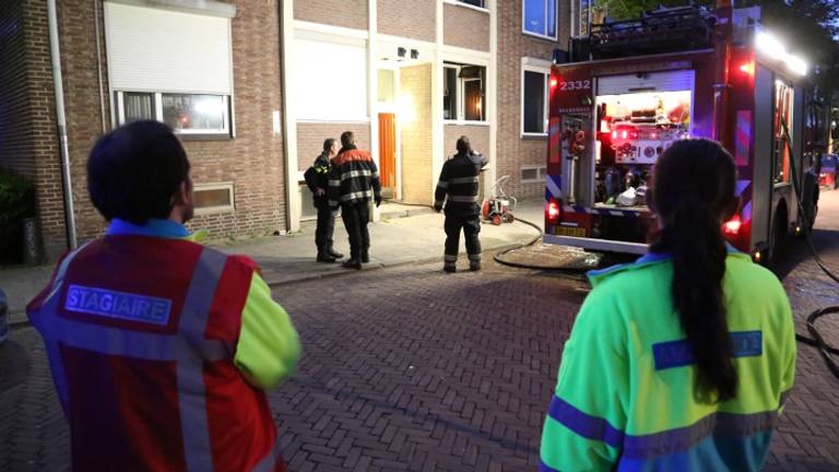 Het huis waar de brand uitbrak (foto: Gabor Heeres / SQ Vision)