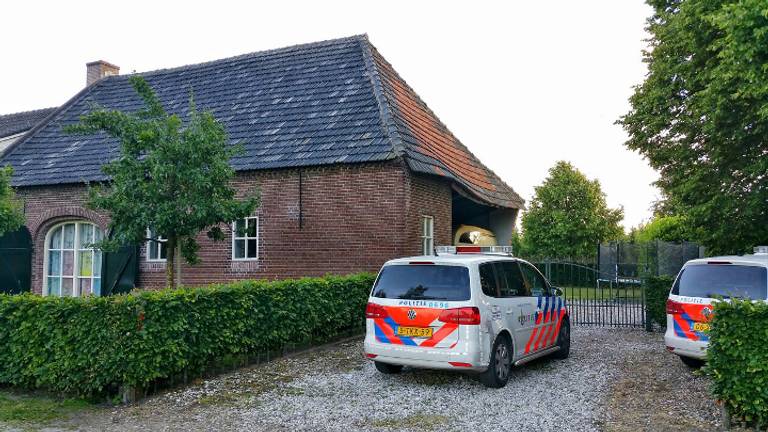 Woning overvallen in Heukelom (foto: Toby de Kort / De Kort Media)