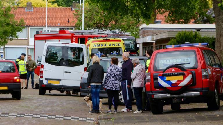 Beelden van afgezette Melis Stokelaan in Eindhoven waar mogelijk explosieven zijn gevonden