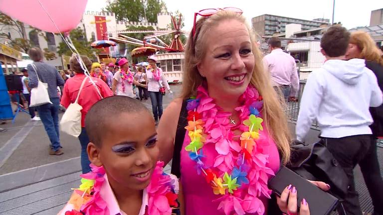 Moeder en zoon zijn in de 'onecht' verbonden.