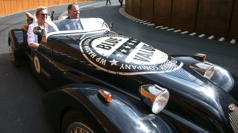 Wethouder Jan Hoskam opende de bijzondere parkeergarage in Den Bosch