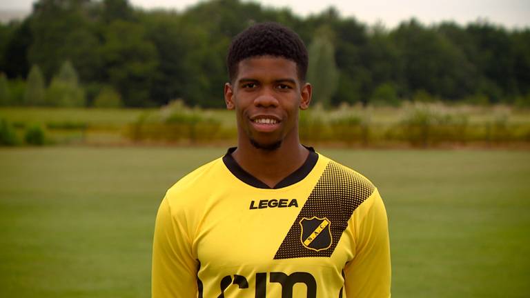 Luis Pedro in het shirt van NAC