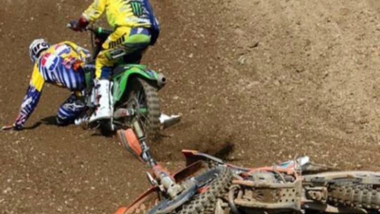 Het ongeluk van Herlings in Tsjechië (Foto: Facebook/Jeffrey Herlings)