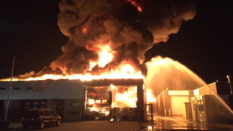 Directeur Addapt Chemicals in Helmond over zeer grote brand: 'Dit is een ramp voor mijn bedrijf'