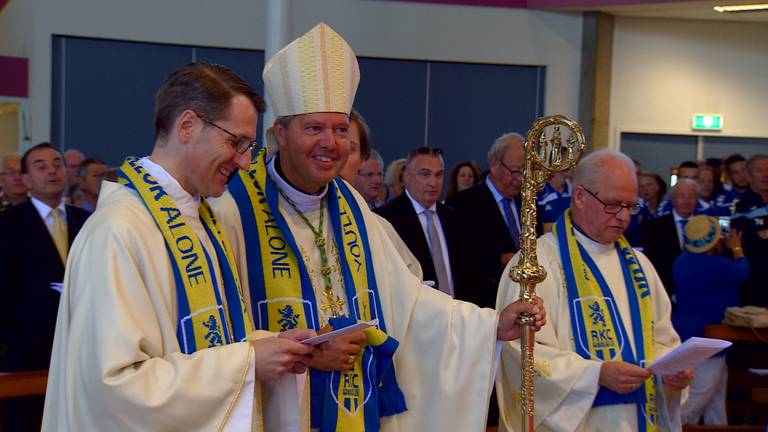 Ongewoon jubileumfeestje in Waalwijk: RKC viert 75-jarig bestaan met speciale kerkdienst