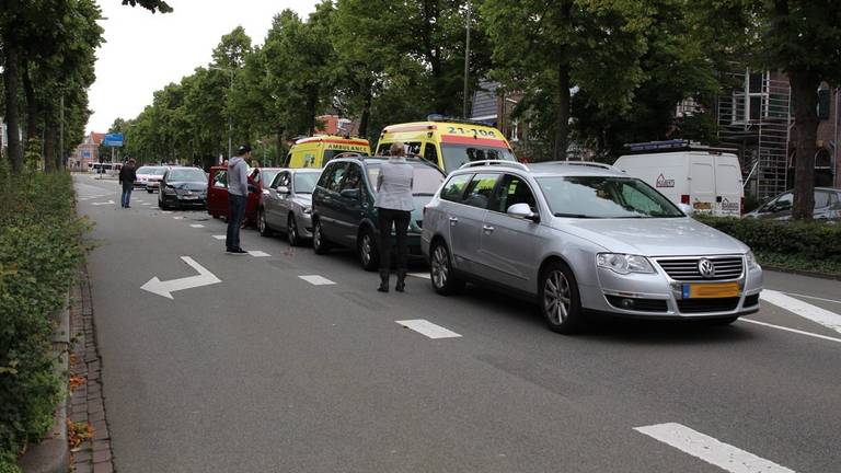 De kettingbotsing in beeld. (foto: Kevin Mommersteeg, MaRicMedia)