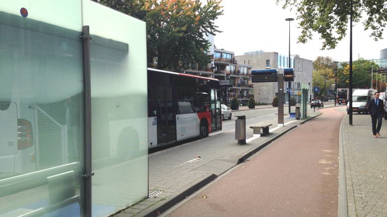 De bushalte Stadhuisplein in Tilburg. (foto: Sid van der Linden)