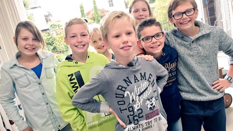 11-jarige Mattijs Hensen uit Helmond krijgt huiskamercollege van echte professor en onderwijsminister