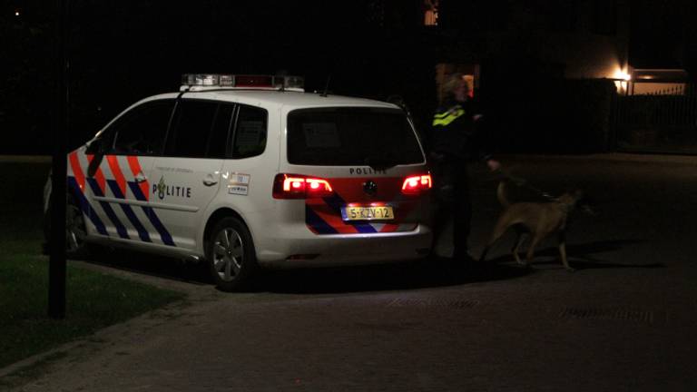 Politie doet onderzoek (foto: Harrie Grijseels / SQ Vision)