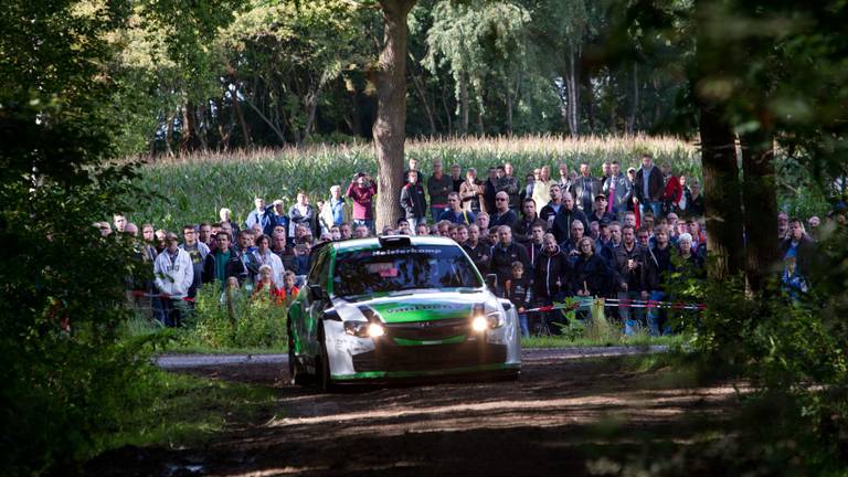 Erik van Loon tijdens de Hellendoorn Rally 2015 (foto: Dré Galiart)