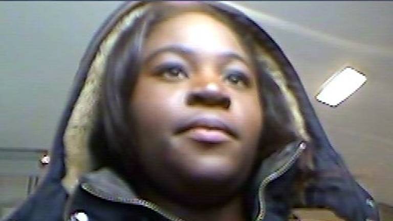 Een van de beelden van de bewakingscamera's die de politie verspreid heeft.