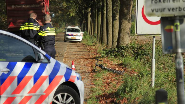 Bij het ongeluk kwam een wielrenner om het leven (Foto: Alexander Vingerhoeds / Obscura Foto)