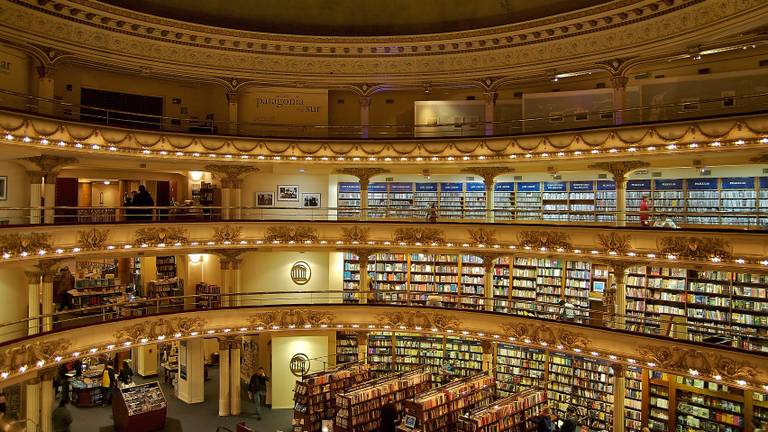 Dit is de inspiratie: El Ateneo Grand Splendid in Buenos Aires. (Foto: David Longhorn/Flickr)