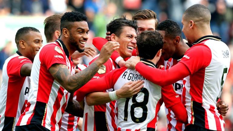 PSV was blij met de vroege treffer (Pics United).