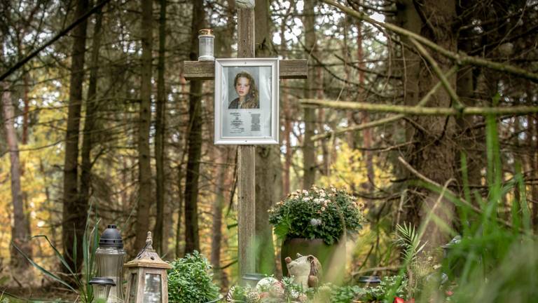 De gedenkplek voor Nicole (foto: Rob Engelaar/Infocus Media)