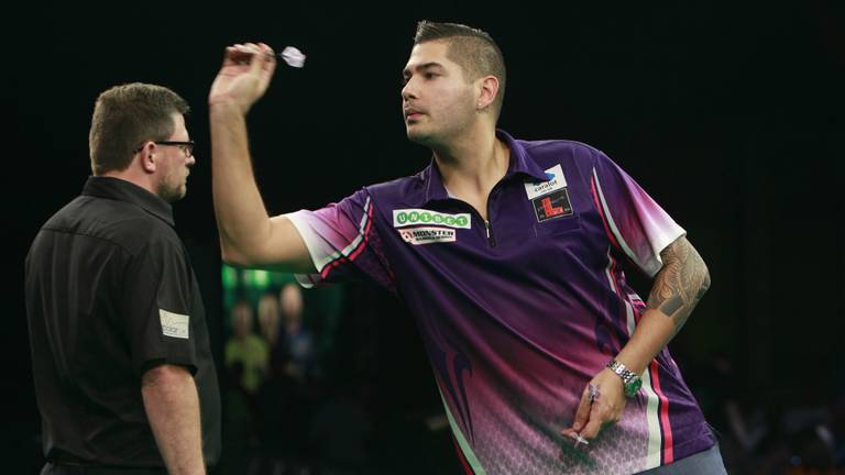 Jelle Klaasen maakte indruk tegen James Wade. (Foto: Lawrence Lustig/PDC).