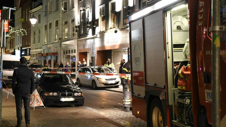 De straat werd afgezet vanwege gaslek (foto: Tom van der Put/SQ Vision).