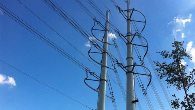 Een 380kV hoogspanningslijn (Foto: Erik Peeters)