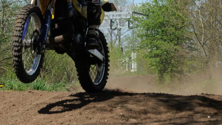 Crossen in het bos is verboden. (archieffoto: Flickr/AlbertTerHarmsel)