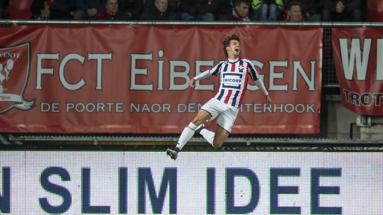 Lucas Andersen legt met drie doelpunten FC Twente over knie (Foto: VI-Images)