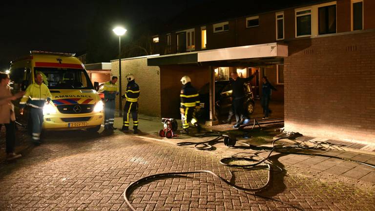 Woningbrand in Oosterhout (foto: Joes van Wanrooij Fotografie).