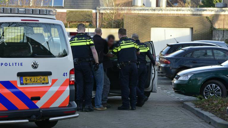 De politie kon de mannen gemakkelijk aanhouden. (foto: Jules Vorselaars/JV Media)