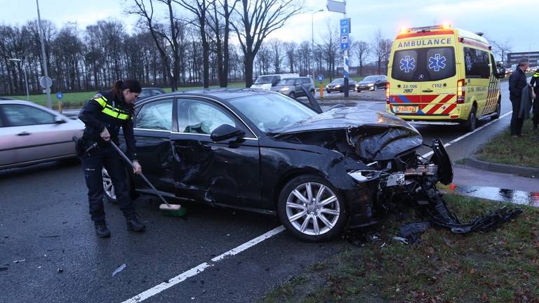 De Audi die betrokken was bij het ongeluk. (foto: Gabor Heeres/SQVision)