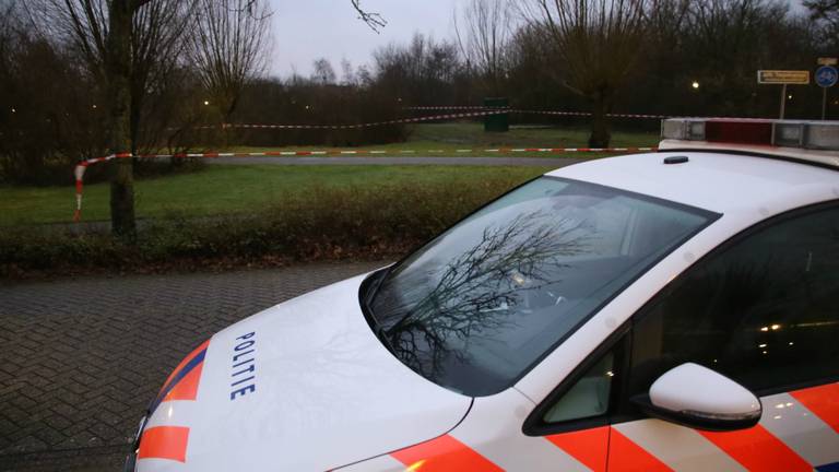 Dode vrouw gevonden in Hooidonksebeek in Nuenen. (Foto: Gabor Heeres/ SQ Vision)