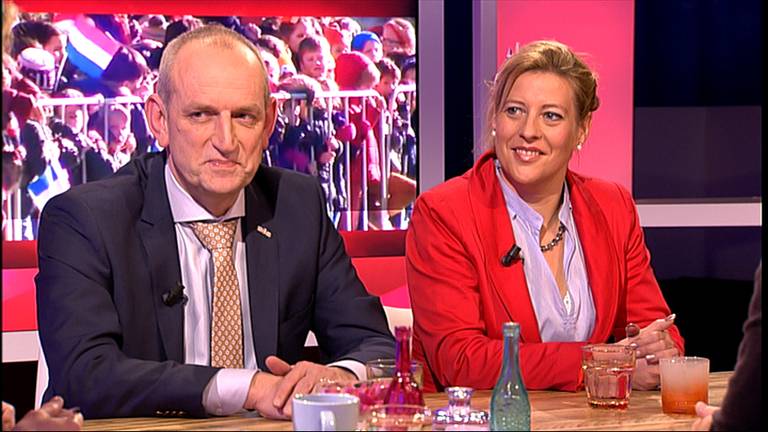 Piet Antonissen en Anna-Celeste van Krimpen te gast bij Onder ons over het Koninklijk bezoek