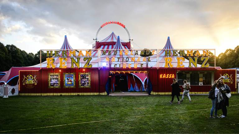 De tent van Circus Herman Renz (archieffoto: ANP)