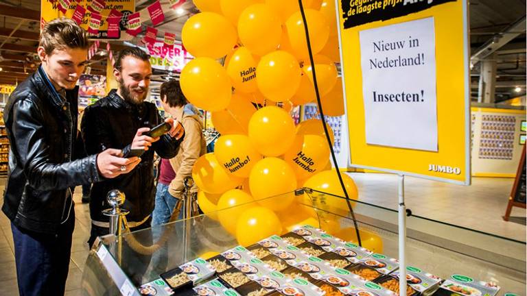 De balonnen bij de Jumbo gaan verdwijnen. (Foto: ANP).