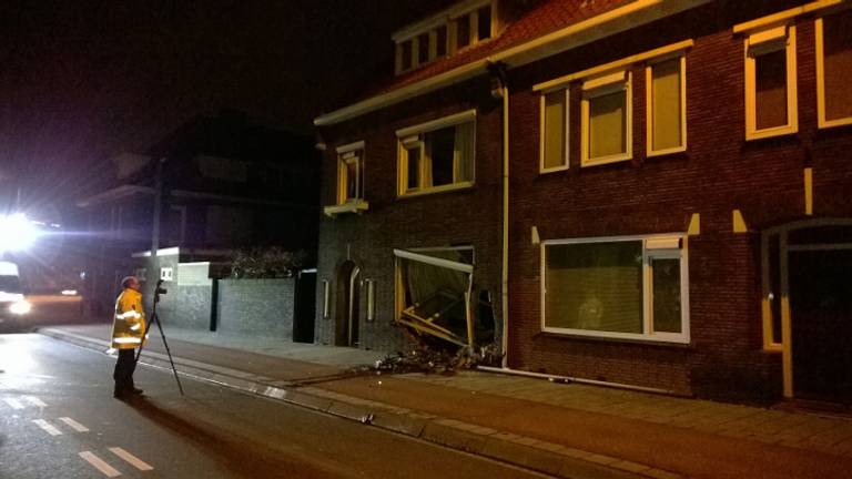 Woning flink beschadigd (foto: Bram Beenen)