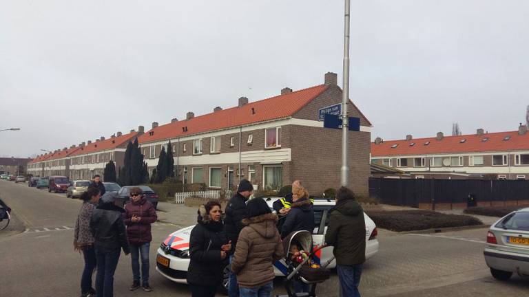 Politie is in de straat (Foto: Omroep Brabant)