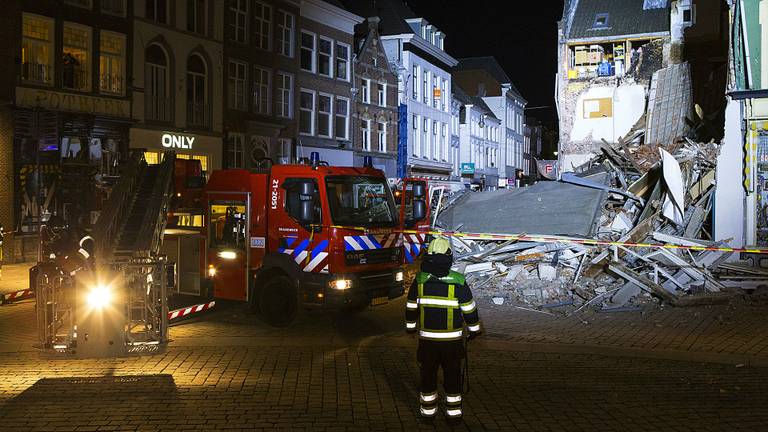 Apotheker ziet gebouw Pearle instorten