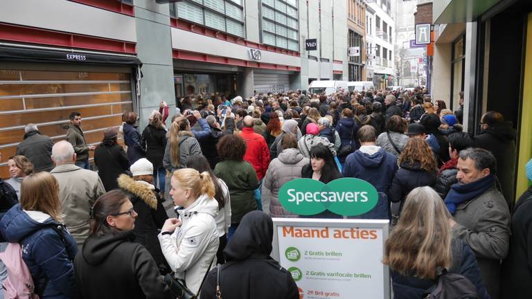 De vestiging in Breda van het failliete V&D is een waar walhalla voor zakkenrollers. 