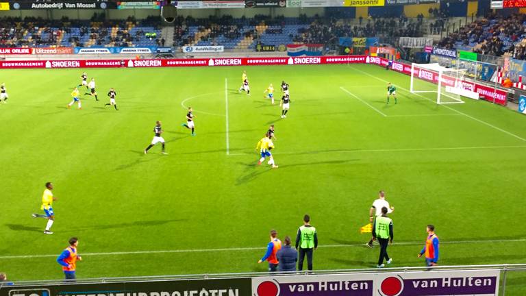 'Cornerkoning' Dario van den Buijs over de zege van FC Eindhoven op RKC: 'Ik laat 'm gewoon vliegen'